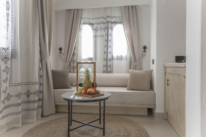 Deluxe Garden View Room