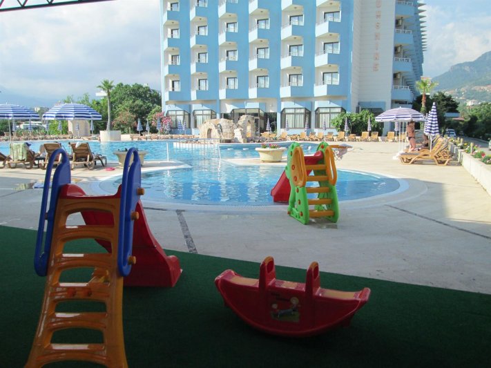 Alanya utazás Sunshine Hotel