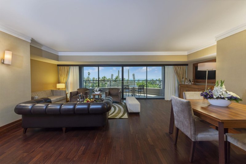 Junior Royal Suite
