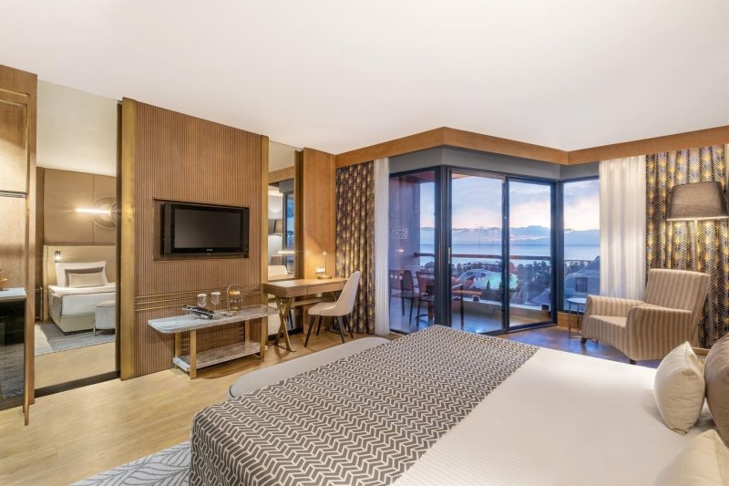 Senior Suite Sea Side View