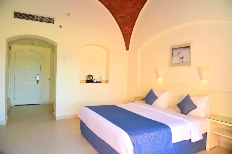 Standard Side Sea View Room