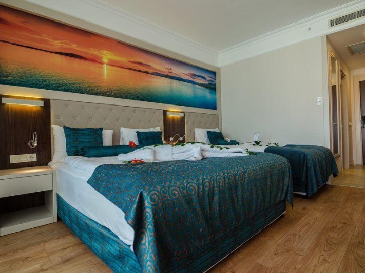 Standard Room Side Sea View
