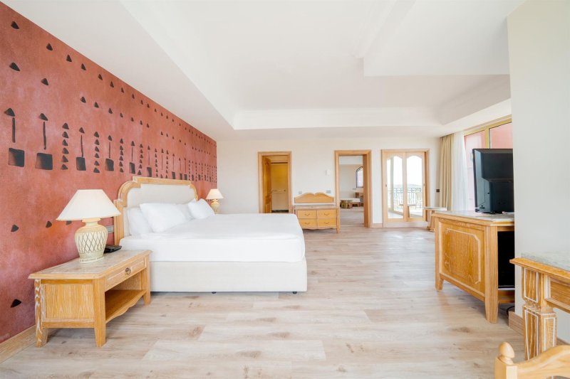 Main Building Deluxe Suite Side Sea