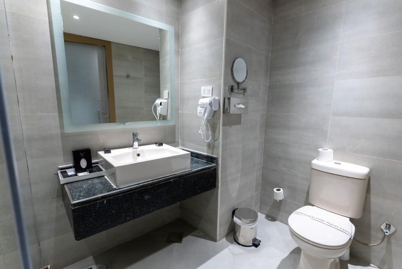 Deluxe Jacuzzi Room +16