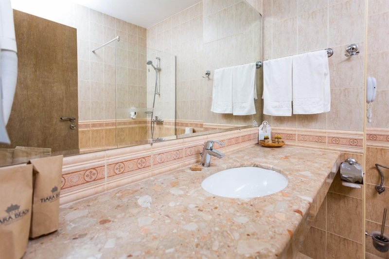 Napospart utazás Tiara Beach