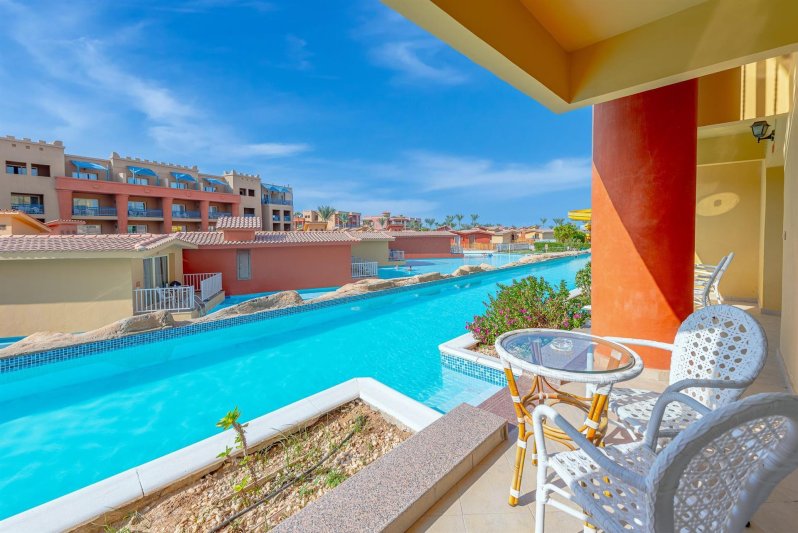 Swim Up Room Adult Only