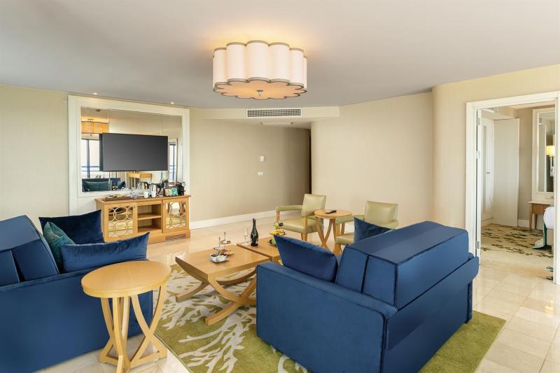 Colonel Suite
