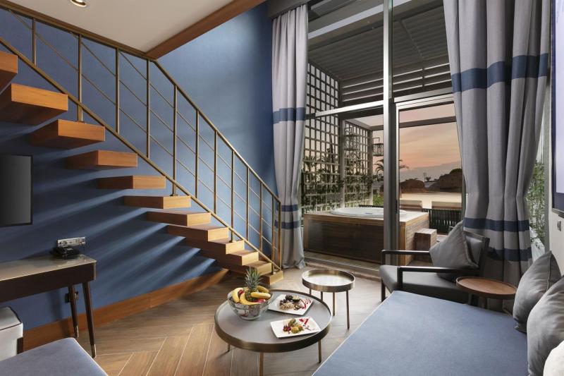 Dublex Suite Terrace With Jacuzzi