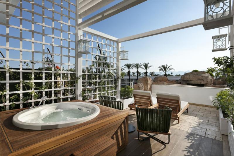 Dublex Suite Terrace With Jacuzzi