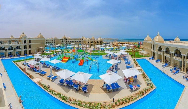 Hurghada utazás Titanic Royal Aqua Park