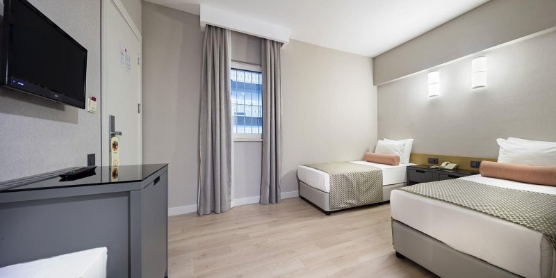 Family Room Land View