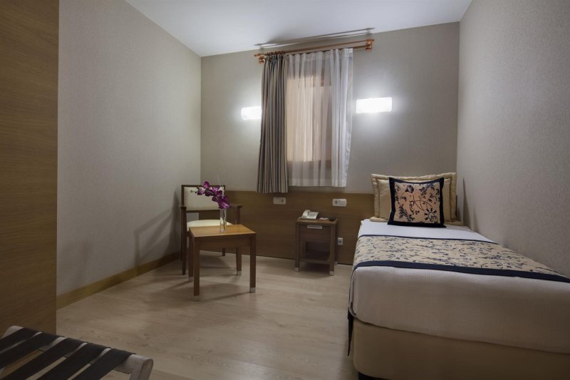 Suite Room Side Sea View