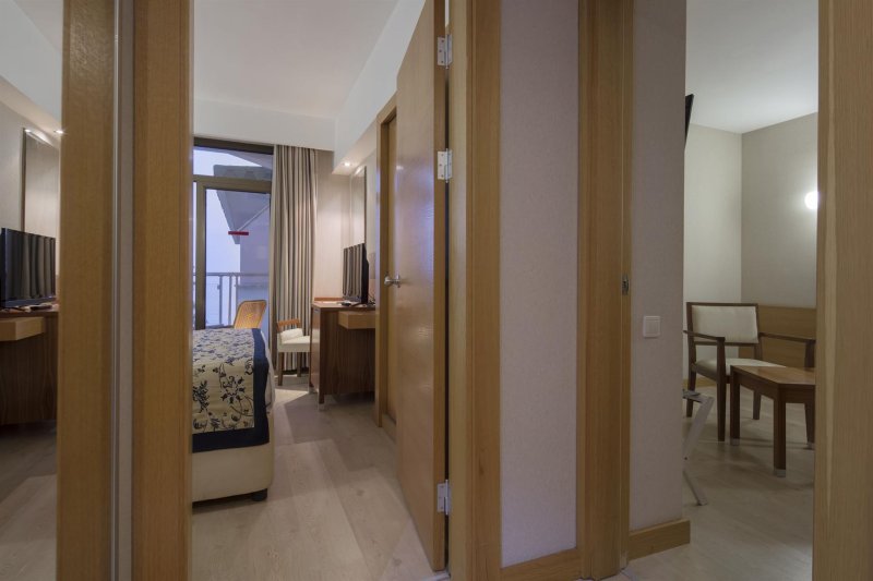 Suite Room Side Sea View