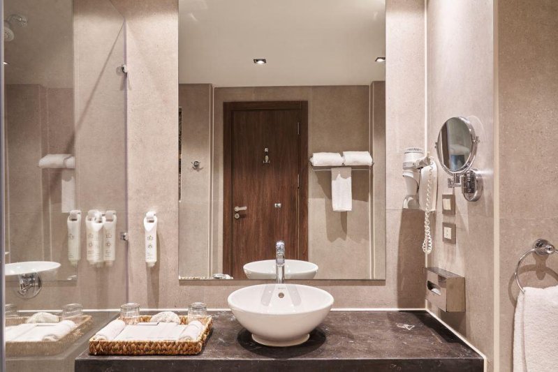 Junior Suite Pool \ Sea View Room +16