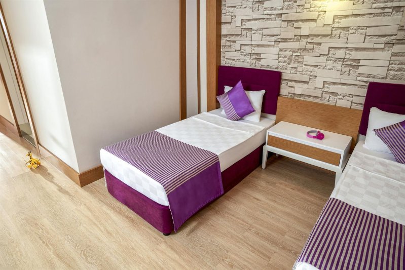 Family Room Land View