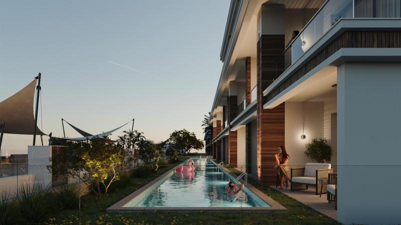 Signature Suite Swim Up