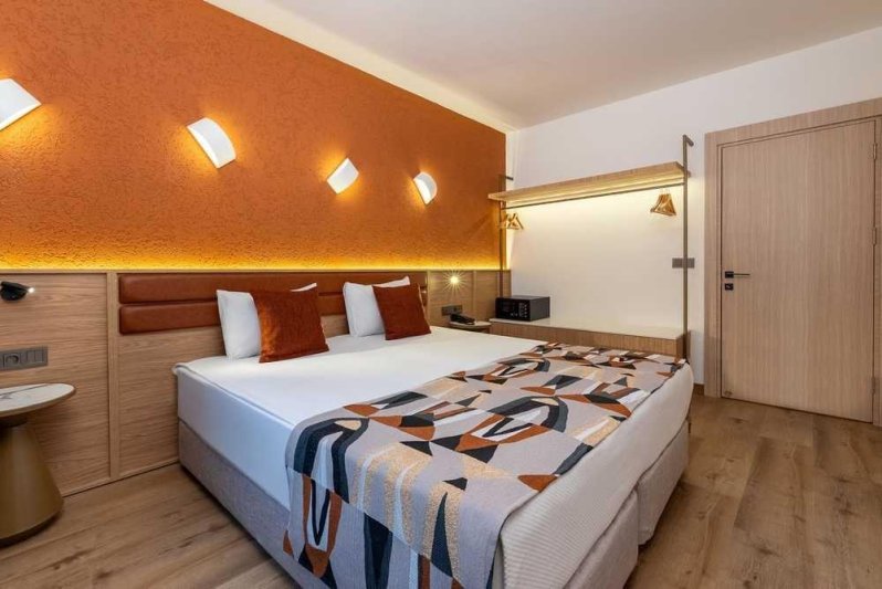 Suite Room Land View