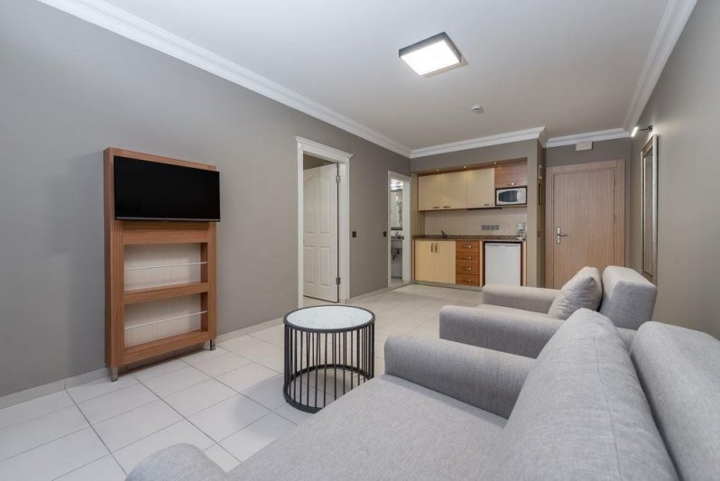 Pool View Suite Room