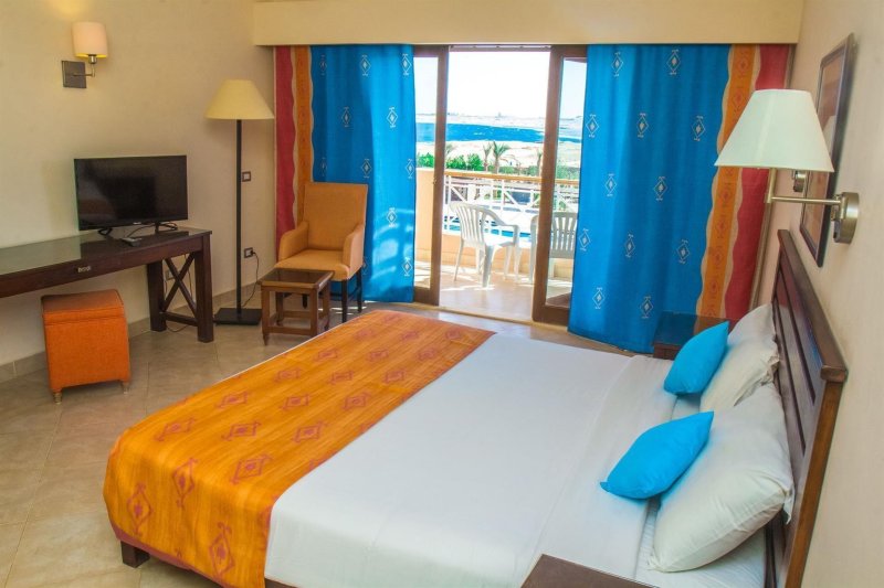 Standard Side Sea View Room