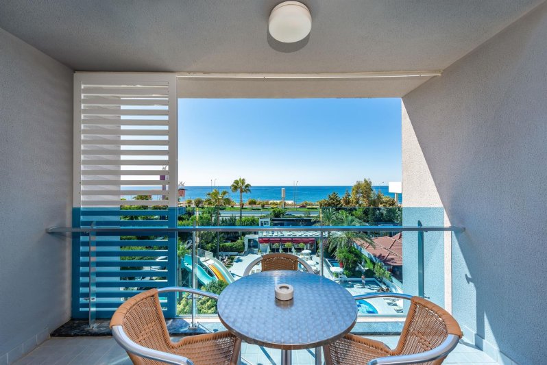 Superior Sea View Room