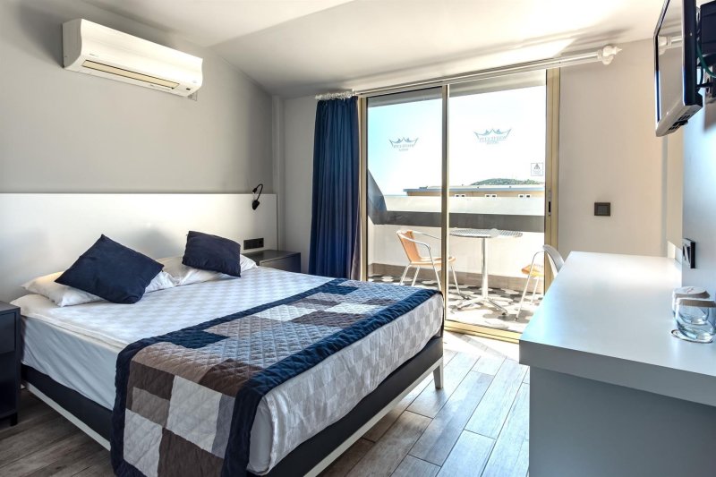 Standard Room Side Sea View