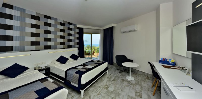 Standard Room Side Sea View