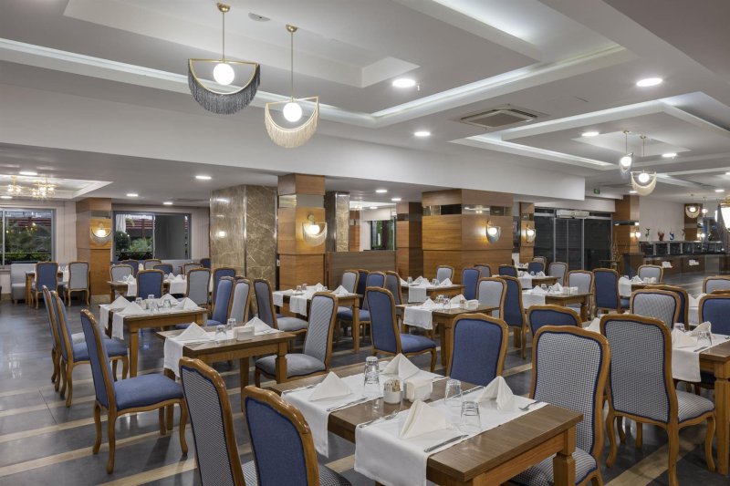 Antalya utazás Wyndham Garden Lara 