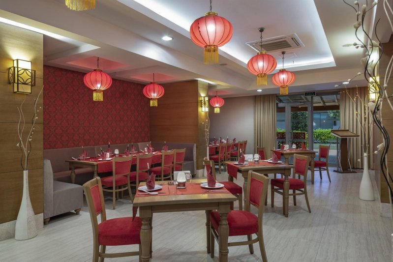 Antalya utazás Wyndham Garden Lara 