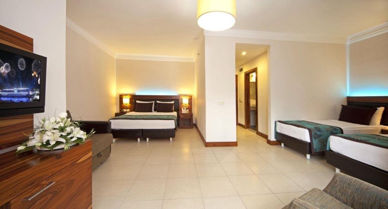 Club Suite Room