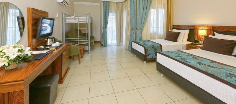 Club Room With Bunkbed