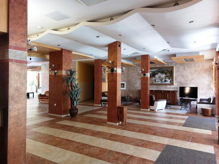 Napospart utazás Yavor Palace