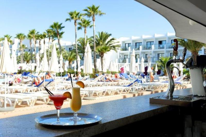 Ibiza Playa den Bossa utazás Hotel Grand Palladium Palace Ibiza Resort & Spa