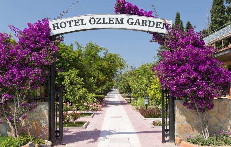 Side utazás Özlem Garden Hotel