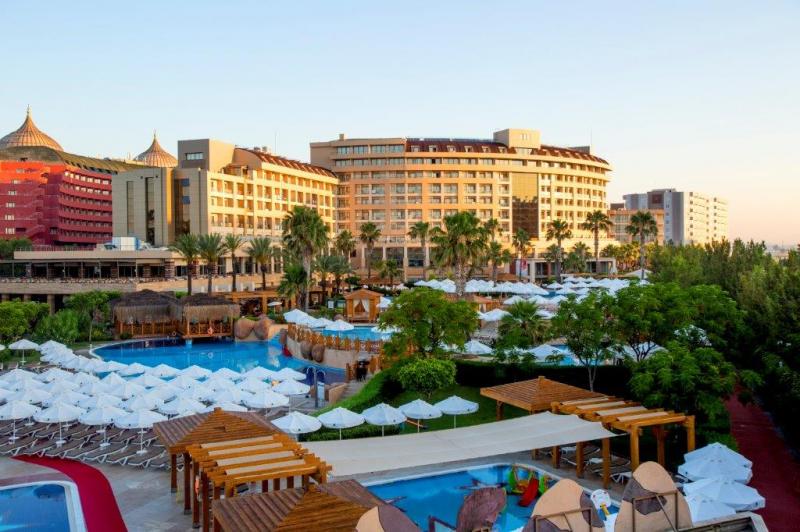 Antalya utazás Fame Residence Lara Hotel