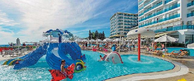 Alanya utazás Azura Deluxe Resort & Spa Hotel