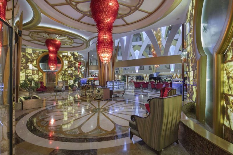 Alanya utazás Granada Luxury Okurcalar