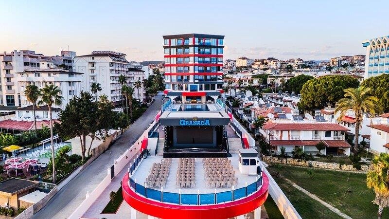 Alanya utazás Granada Luxury Red