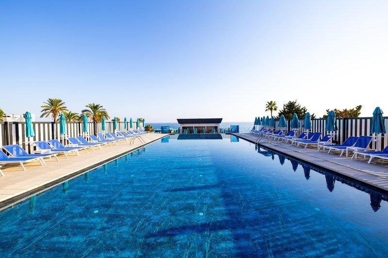 Alanya utazás Granada Luxury Red