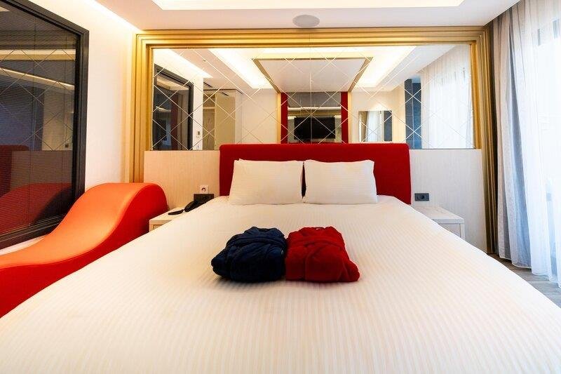 Alanya utazás Granada Luxury Red