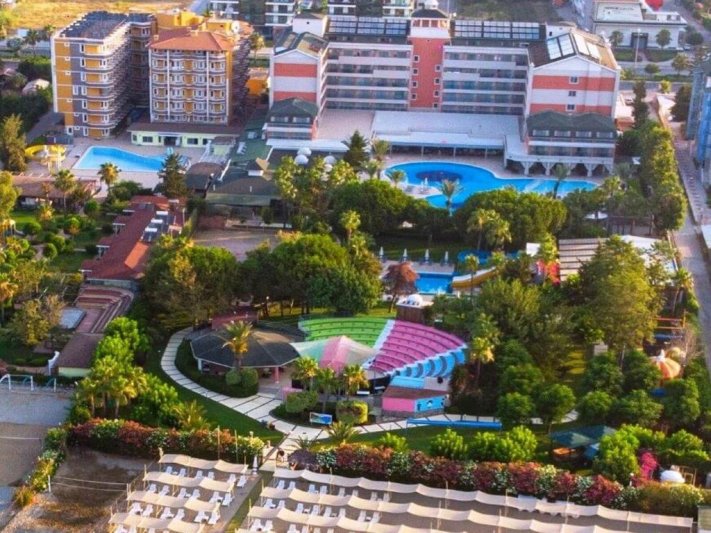 Alanya utazás Insula Resort