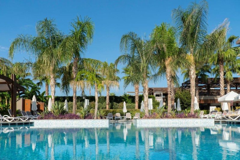 Antalya utazás Adalya Elite Lara