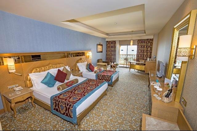 Antalya utazás Royal Holiday Palace Hotel