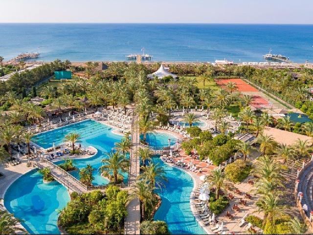 Antalya utazás Royal Wings Hotel