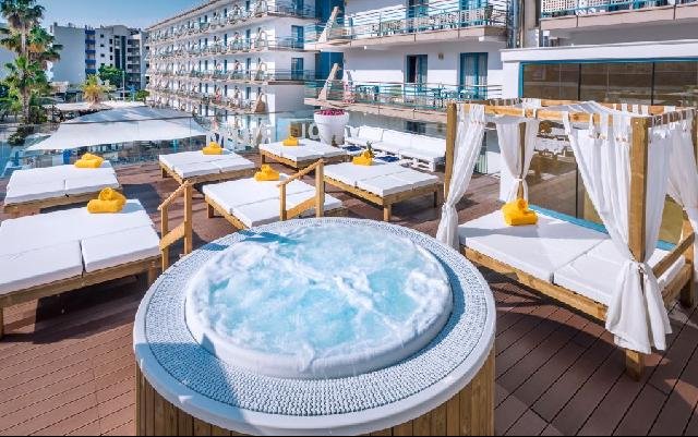 Costa Brava utazás Hotel Alhambra