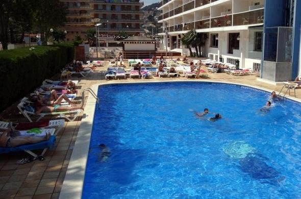 Costa Brava utazás Hotel Riviera