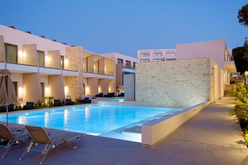 Kréta Platanias utazás Hotel Phos