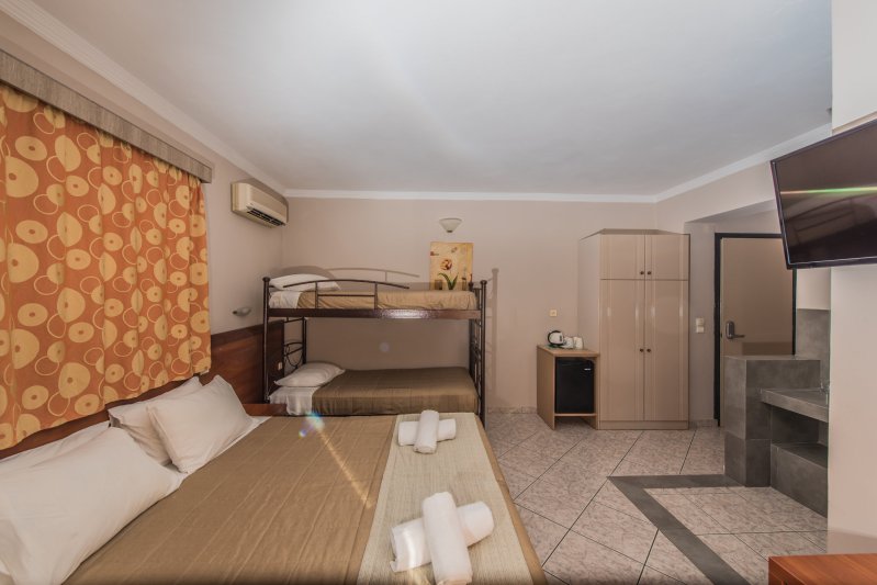 Zakynthos utazás Hotel Planos Beach 