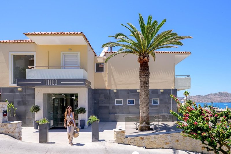 Kréta Agia Marina utazás Hotel Theo