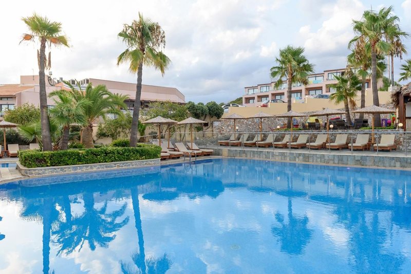 Kréta Agia Marina utazás Hotel Theo