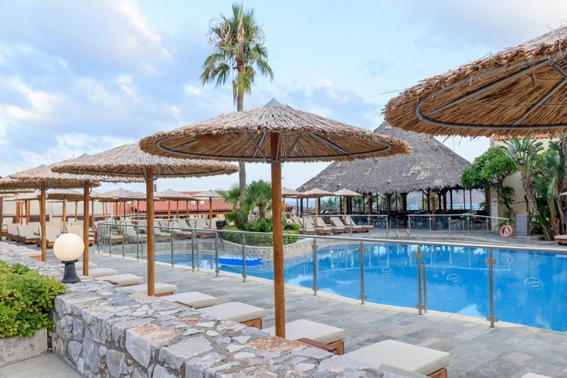 Kréta Agia Marina utazás Hotel Theo